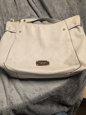 Michael Kors Pebbled Leather Shoulder Hobo in Light Cream with Gold Hardware